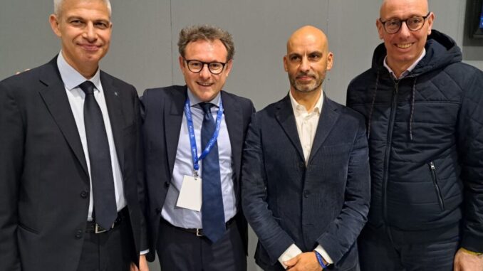 Sindaco Luca Secondi a Expo Casa per Ceramica in Movimento