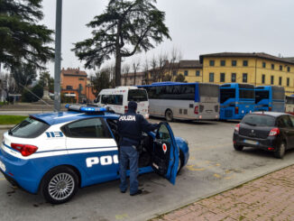 Rapina violenta, foglio di via a coppia di giovani comunitari