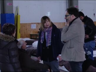 Terremoto, Presidente Umbria conforta anziani in centro accoglienza
