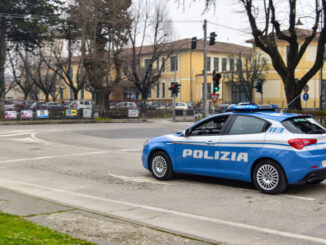 Picchia barista, insulta e molesta clienti, daspo Willy per 34enne