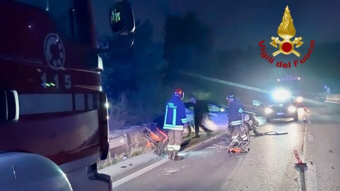 Incidente stradale sulla E45 a Castello, auto ribaltata, conducente ferito