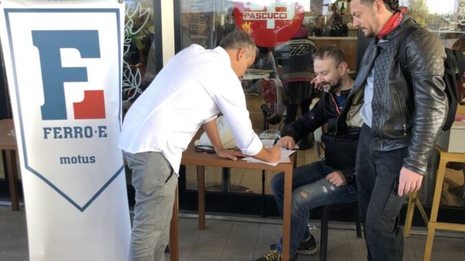 Apecchiese tranquilla e “sicura”, 500 firme di motociclisti e cittadini in calce ad una petizione