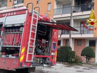 Intervento dei Vigili del Fuoco a Riosecco, incendio in appartamento