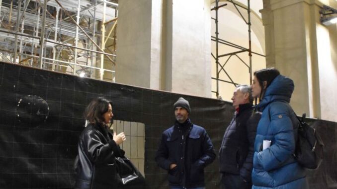 Il custode della storia e delle tradizioni della comunità: partiti i lavori restyling per oltre 500 mila euro che ripristineranno cupola in vetro e piano terra, ma consentiranno soprattutto di riaprire al pubblico il Quadrilatero, la Sala degli Specchi e la Sala degli Stucchi. Secondi: “un luogo identitario per i tifernati, che vogliamo torni ad essere il punto di riferimento della vita pubblica e delle manifestazioni importanti della nostra comunità”