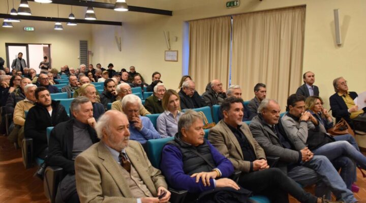 Sport e valori: in tanti ad ascoltare il “maestro” Riccardo Cucchi