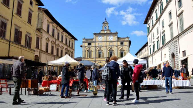Retrò 2024: boom di richieste e entusiasmo per rassegna di antiquariato