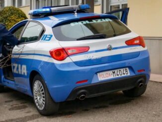 Giovani violenti interrompono servizio autobus: Denunciati per aggressione e interruzione pubblico servizio