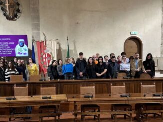 La ricerca sul Vinosanto da uve affumicate del Liceo Europeo approda in Comune