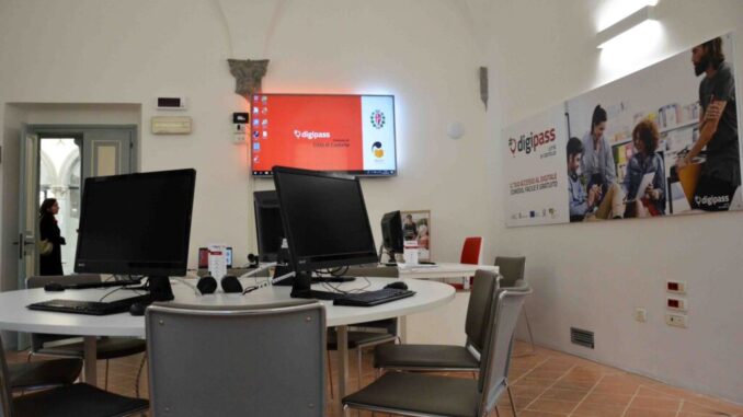 Al DigiPASS per chiedere una casa popolare: nuovo servizio negli sportelli della Zona Sociale 1