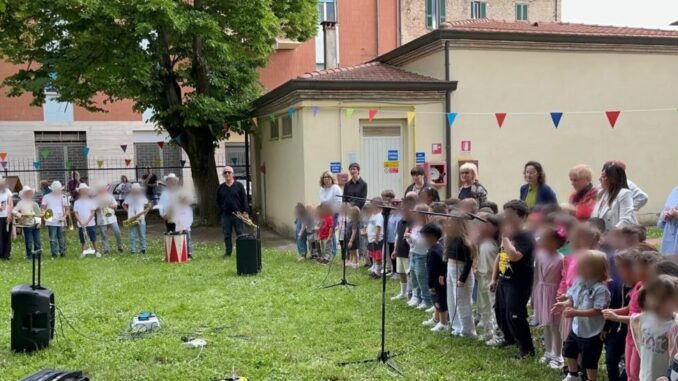 La Scuola d’infanzia Garibaldi di Umbertide inaugura Percorso Sensoriale e riqualificazione area parco esterna