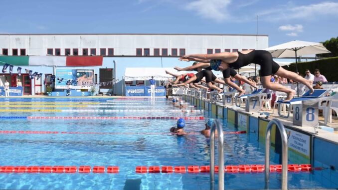 CNAT '99 si distingue Meeting Nazionale Nuoto Tifernum Tiberinum