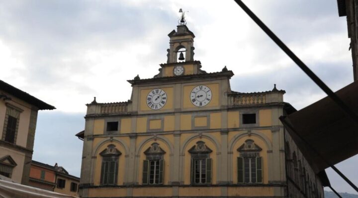 L'orologio del Palazzo del Podestà tornerà a funzionare grazie a un'iniziativa comunitaria