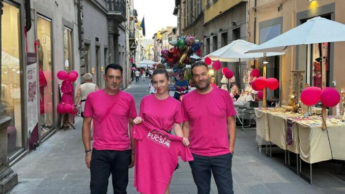 La Notte Fucsia illumina l'estate a Città di Castello