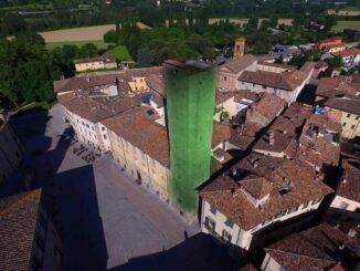 La torre civica di Città di Castello si illumina per la Giornata SLA