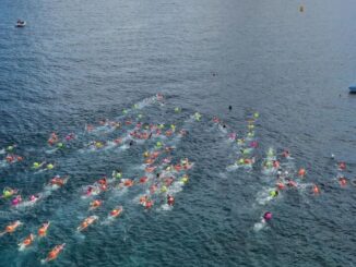 Nelle acque del golfo di Napoli la bella impresa di quattro atleti master dei Nuotatori Tifernati Polisport