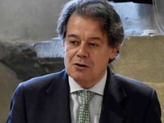 Denuncia per affissione abusiva di manifesti: richieste spiegazioni