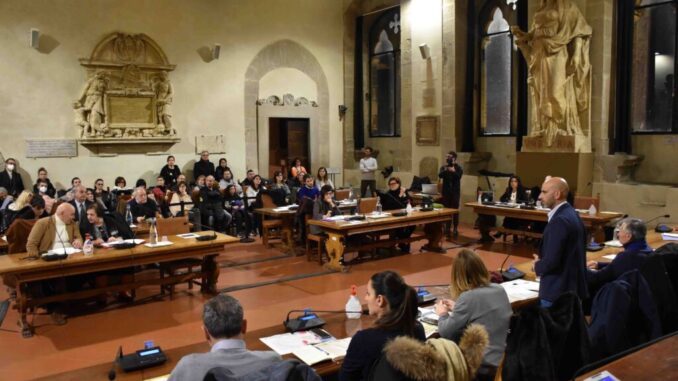Bilancio Comunale 2025-2027: Approvato investimenti e misure