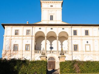 A San Giustino, “Watched Town” Luiza Balaur apre a Villa Graziani