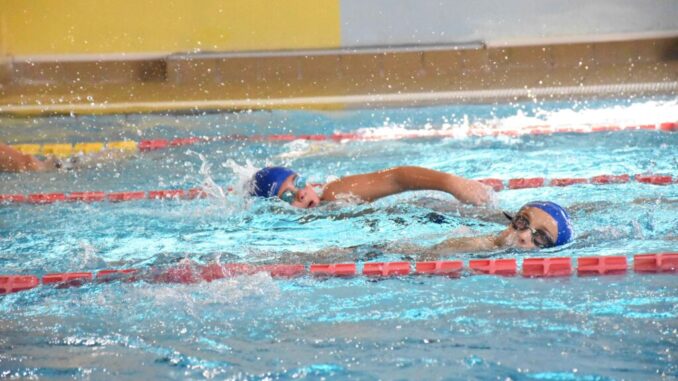 25 ore di nuoto alla piscina comunale di Città di Castello