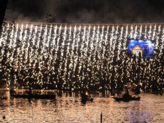 Natale in canoa sul Tevere: un evento unico nel suo genere in Italia