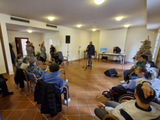 Alla Residenza Protetta “G. Balducci” la colazione di Natale del Csre Arcobaleno