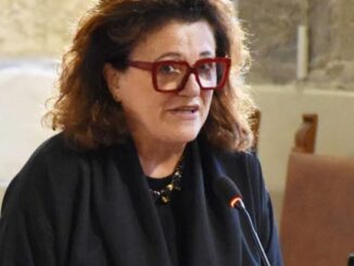 Edifici imbrattati nel centro storico, interrogazione in Comune