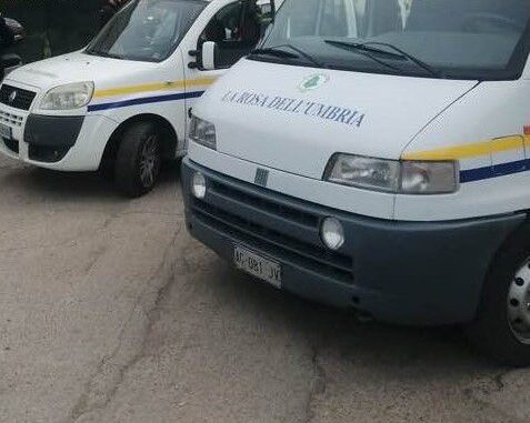 Rubato lampeggiante blu da auto della Protezione Civile