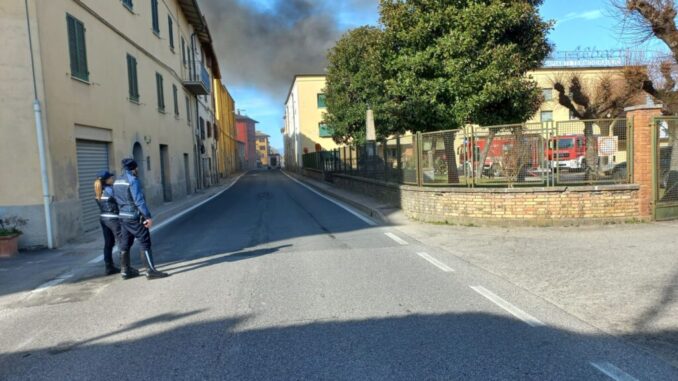 Incendio di Lerchi, il Comune attiva le misure di emergenza e tutela