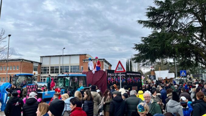 Successo per il Carnevale di Umbertide tra sfilate e veglioni