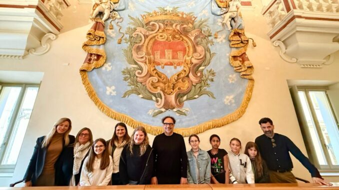 Le alunne della IVP premiate in Comune per gli scacchi