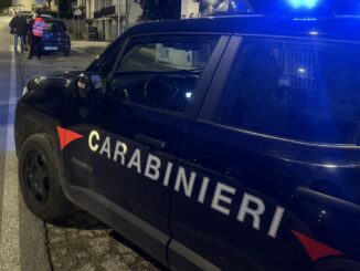 Champagne rubato nei supermercati, denunciato un 35enne