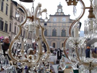 Al via il mercatino artigiano in piazza Matteotti