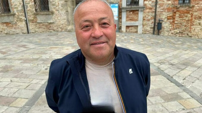 Secondi si congratula con Mancini, sindaco di Santa Maria Tiberina