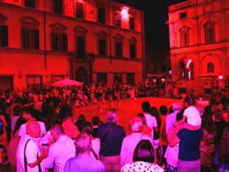 A Città di Castello torna la Notte Fucsia tra musica e saldi