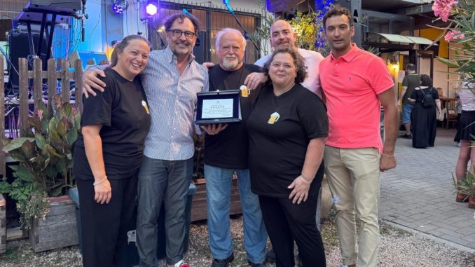 Quarant’anni della Pizzeria Nestor, il Comune la premia