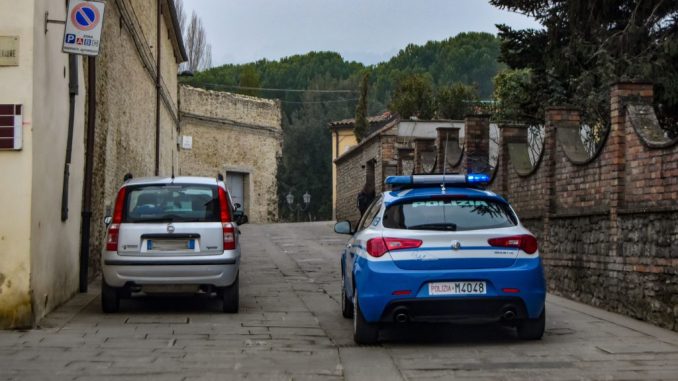 Città di Castello: trovato stupefacente in auto dopo malore