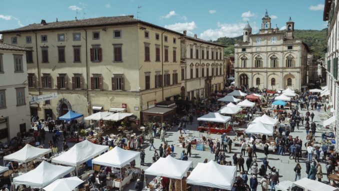Antiquariato: torna Retrò tra le piazze di Città di Castello