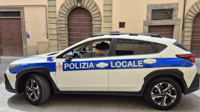 Scoperto deposito incontrollato di rifiuti a Citta’ di Castello