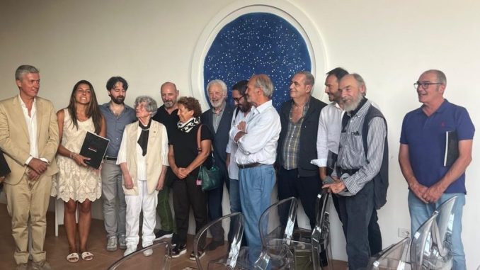 Giulia Napoleone dona "Piramidi di Stelle" alla Pinacoteca