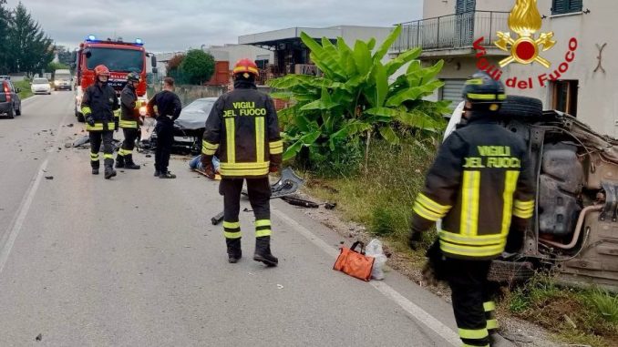 Scontro tra auto a Coldipozzo, due persone ferite