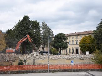 Caduta l’ultima parete ex scuola Garibaldi: svela nuovo skyline