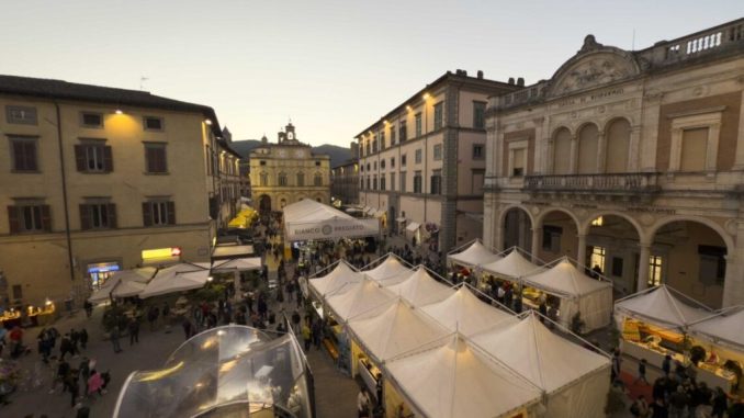 Bianco pregiato kids, la fantasia invade Piazza Fanti