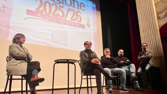 Umbertide, presentata la nuova stagione teatrale “Di virtù necessità” Umbertide, presentata la nuova stagione teatrale “Di virtù necessità”
