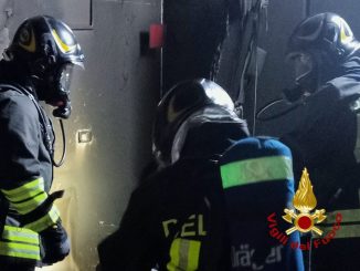 Incendio in negozio di arredamenti a Città di Castello