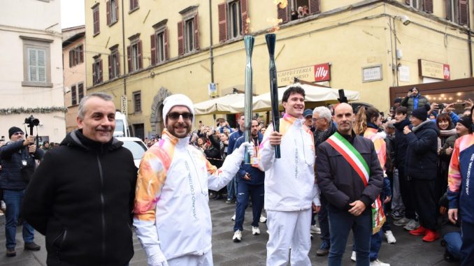 Città di Castello accoglie la fiamma olimpica con entusiasmo