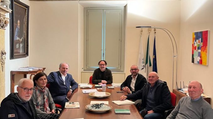 Umbertide sigla accordo bilancio, servizi garantiti