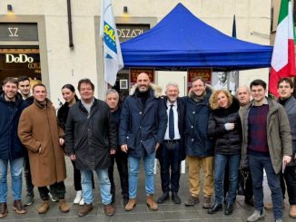 Politica, il centrodestra sfida la manovra della regione