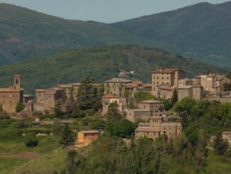 Preggio protagonista estiva nel borgo antico